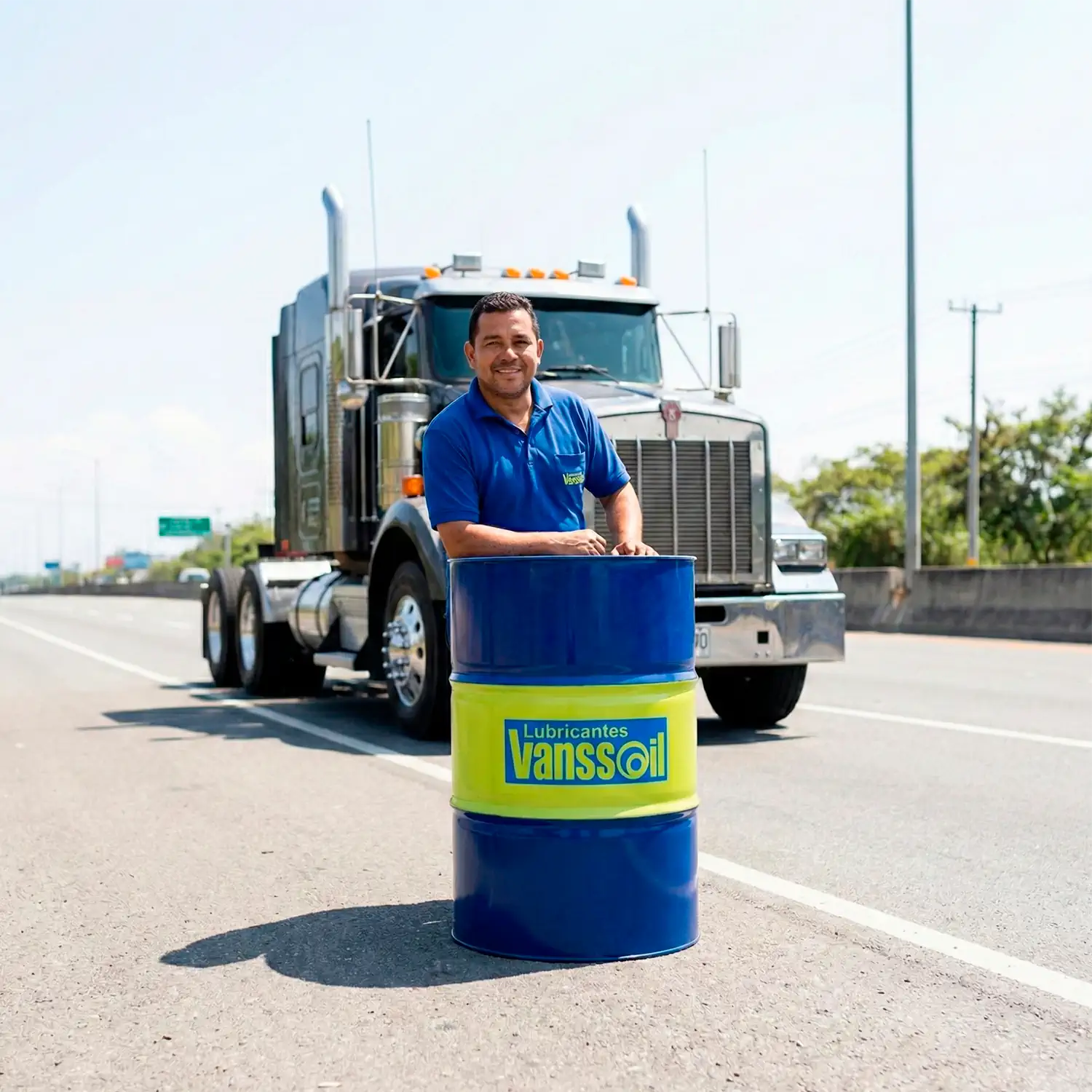 conductor camion recostado en tambor 15w40 vanssoil